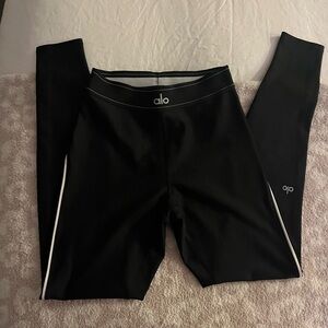 Alo Line Up Leggings